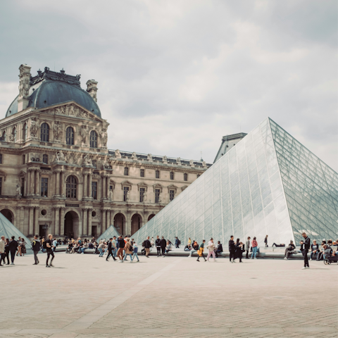 Walk ten minutes to the Louvre and see the Mona Lisa