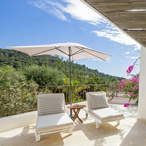 Start your morning on the terrace with coffee and your holiday read