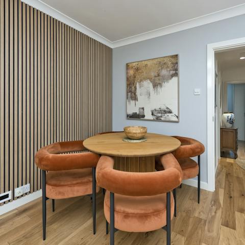 Tuck into a home-cooked dinner or grab a bite at the nearby pubs