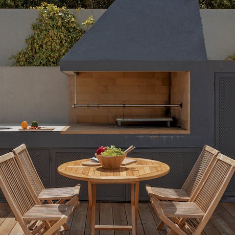 Host spontaneous barbecue sessions