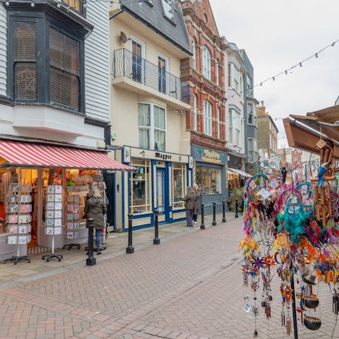 Enjoy the vintage seaside vibe of central Hastings, a ten-minute walk away