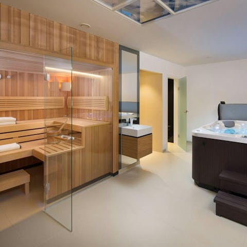 Experience pure relaxation in the sauna and Jacuzzi