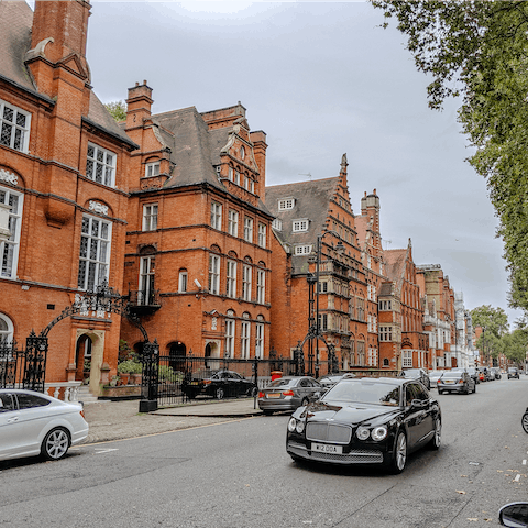 Experience life at this desirable location in affluent South Kensington