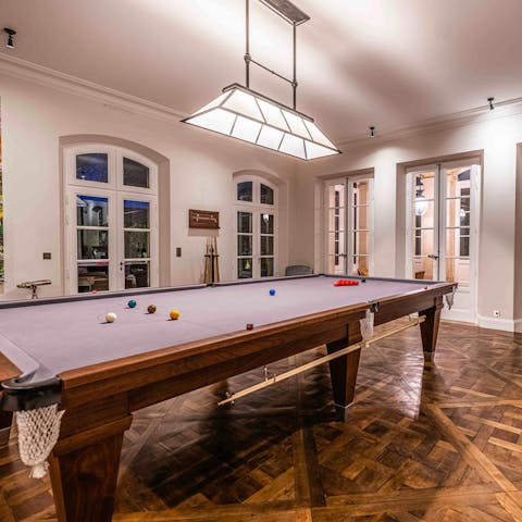 Entertain guests in the games rooms