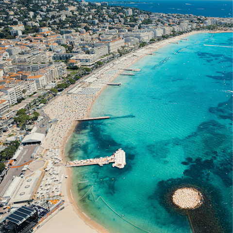 Explore the glamour of Cannes