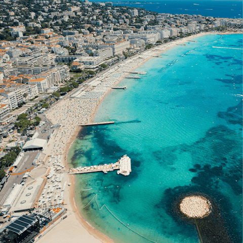 Explore the glamour of Cannes