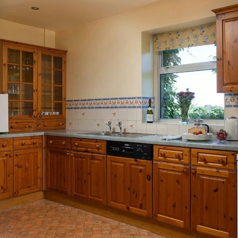 Whip up a full English breakfast in the country kitchen