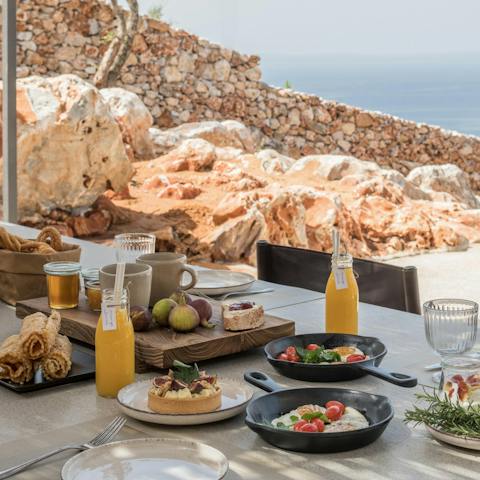 Serve up a delicious breakfast outside on the terrace