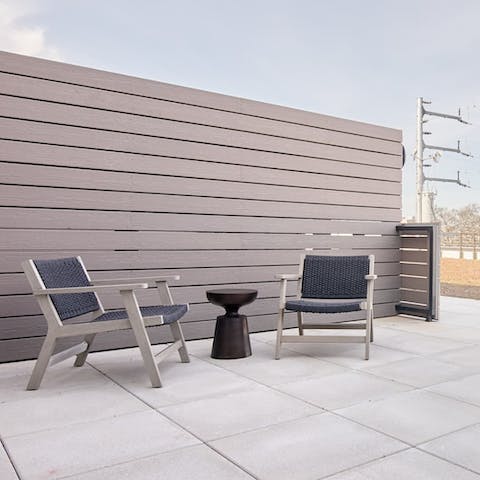 End the evening with a glass of Tennessee whiskey on the private balcony