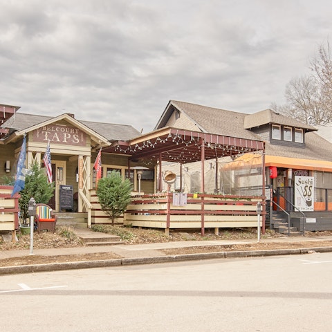 Stay in the charming Hillsboro Village, close to restaurants and shops