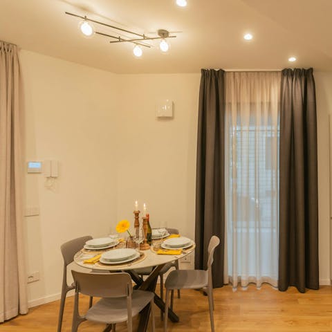 Whip up quick meals and snacks or dine out in Como's trattorias