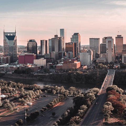 Hop a cab to downtown Nashville in ten minutes
