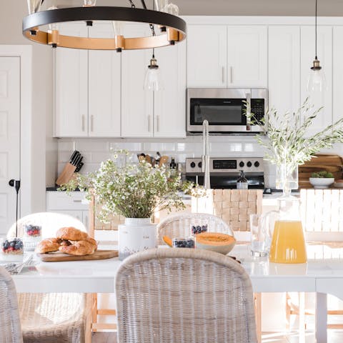 Have social brunches in the bright dining area