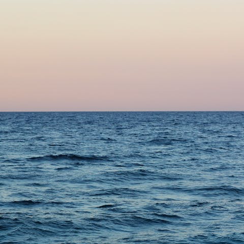 Spend lazy days on Trinity Beach – just a short walk away