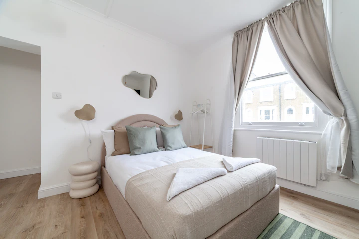 The First Step, London, England | Plum Guide