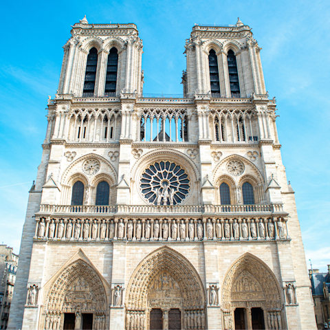 Discover the impressive Notre-Dame – a five-minute stroll away