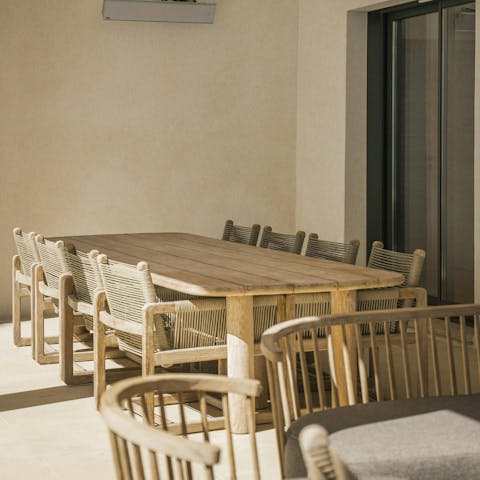 Enjoy alfresco dinners on the terrace
