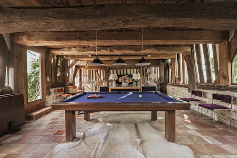 Relax with your loved ones over a game of billiards