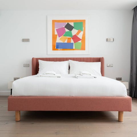 Sleep soundly in the quiet and comfortable bedroom