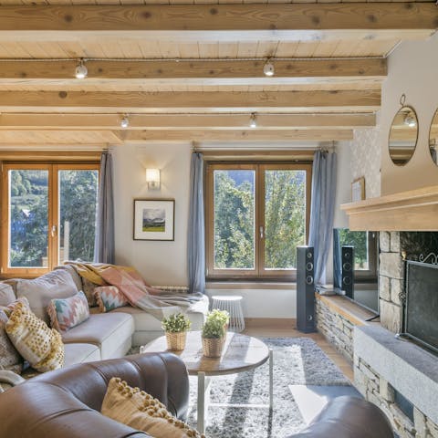 Cosy up in the snuggly living are and enjoy a moment's downtime with friends and family