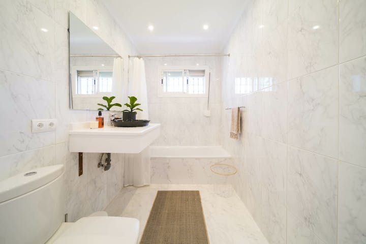 Bathroom photo
