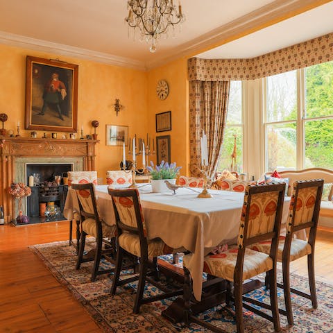 Dial up a professional chef and host a atmospheric soiree