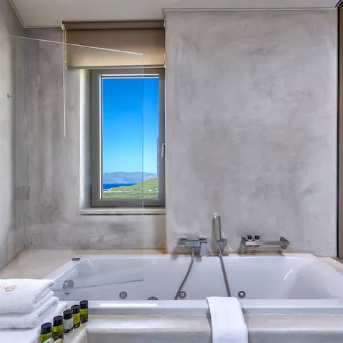 Relax sore muscles after a hike in the lush bathtub