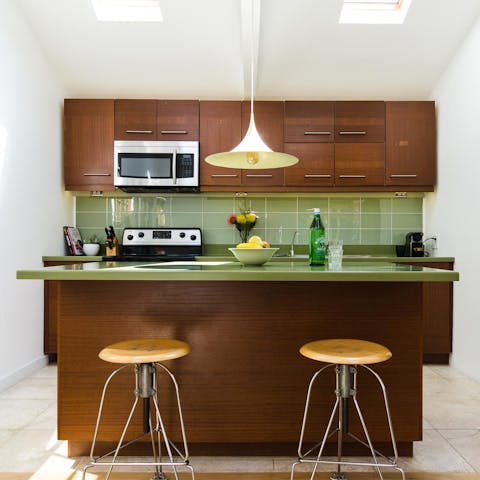 Drink your morning cup of coffee at the retro breakfast bar