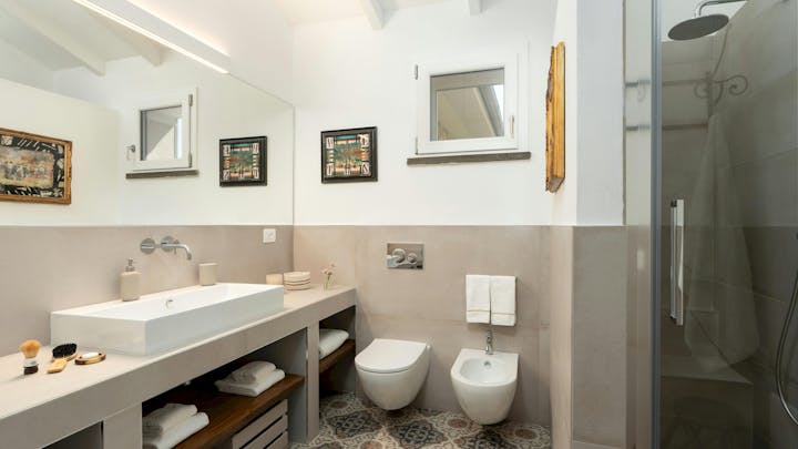 Bathroom photo