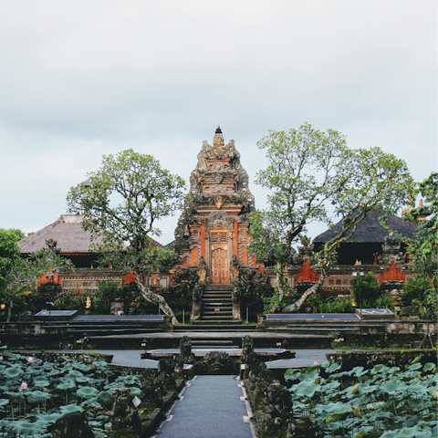 Stay a ten-minute drive from the temples of Ubud