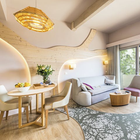 Fix up a light breakfast and enjoy it in on your sleek dining table