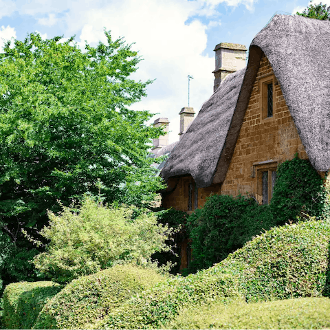 Stay in the village of Great Tew, just a ten-minute drive from Chipping Norton in the heart of the Cotswolds