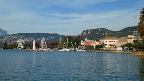 Explore Bardolino's charming lakefront promenade, a ten-minute drive away