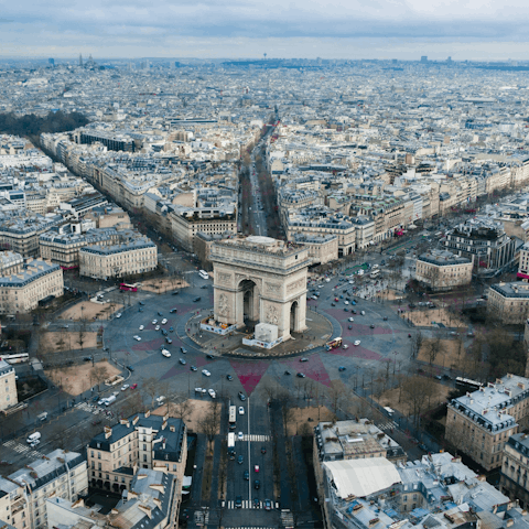 Be inspired by the vibrant heart of Paris from the Arc de Triomphe