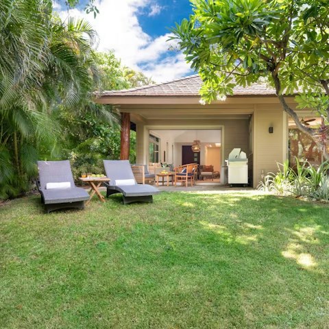 Cook, dine, and unwind in the sunny garden