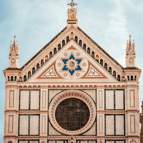 Stay a short stroll from the Santa Croce basilica