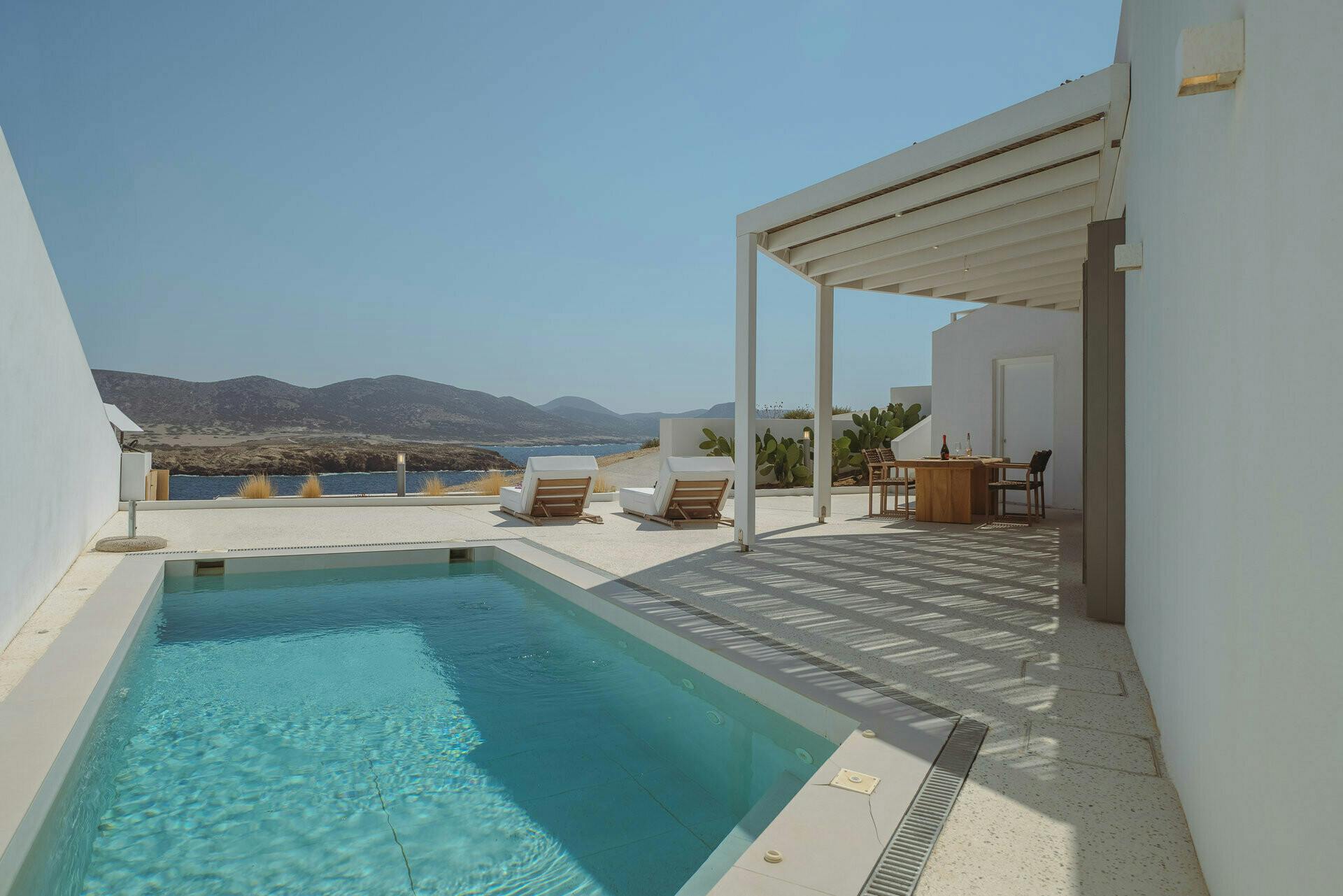 Picturesque Bay Vistas