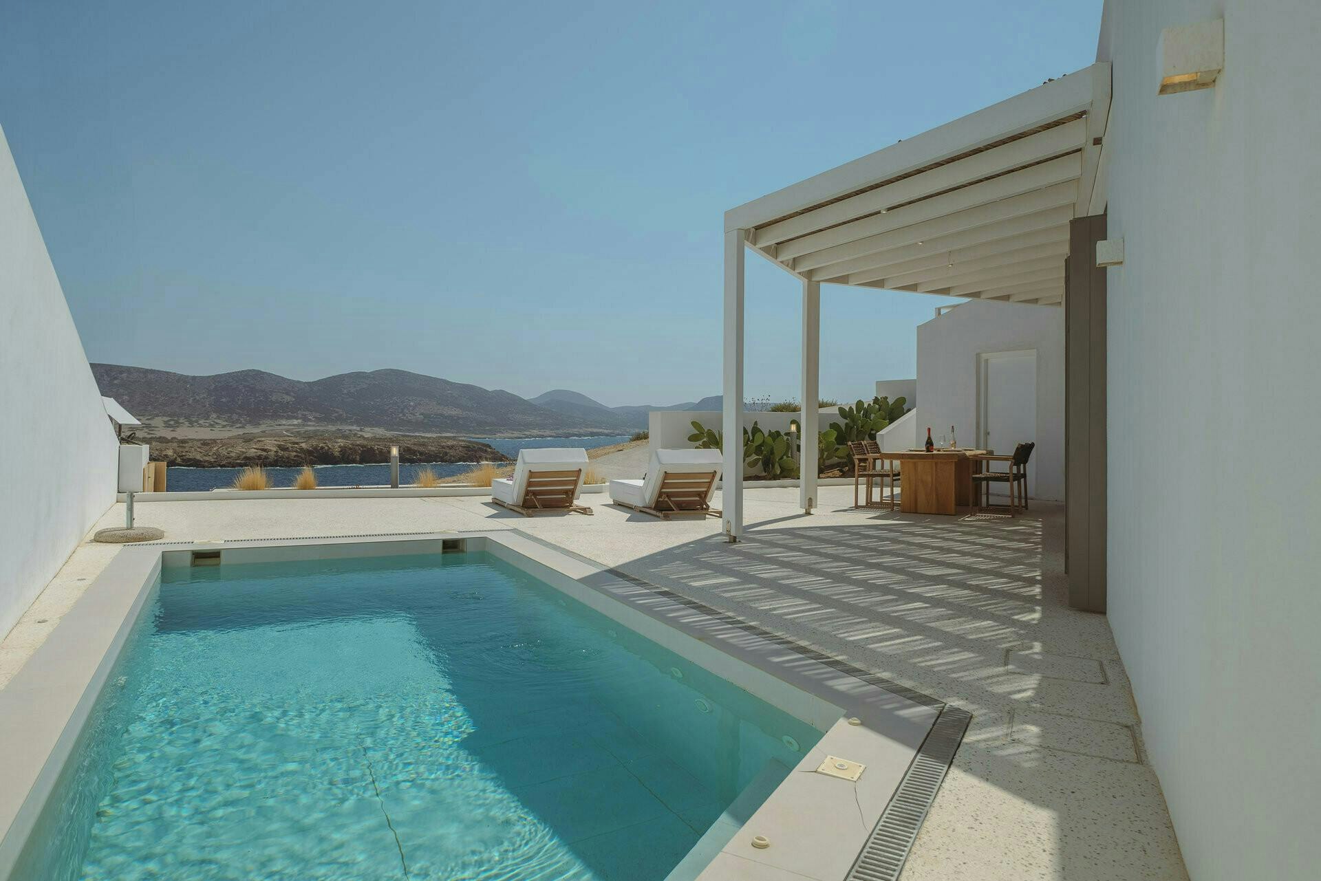 Picturesque Bay Vistas