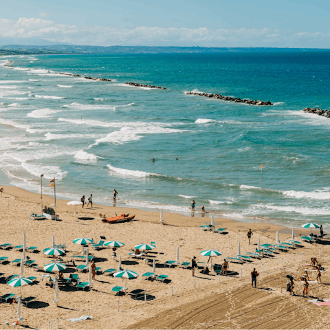 Spend the day on the sands of nearby Spiaggia di Marina di Mancaversa