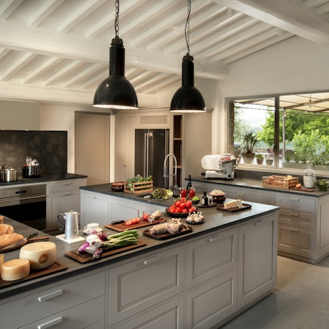 Create your own Italian dishes in the well-equipped kitchen