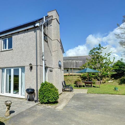The home offers easy access to walking and biking trails