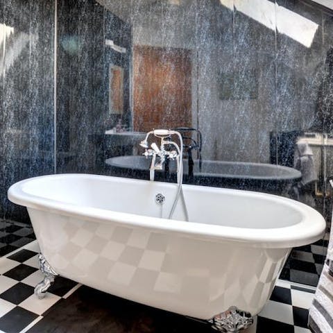 A very glitzy tub to wash the sand from your hair