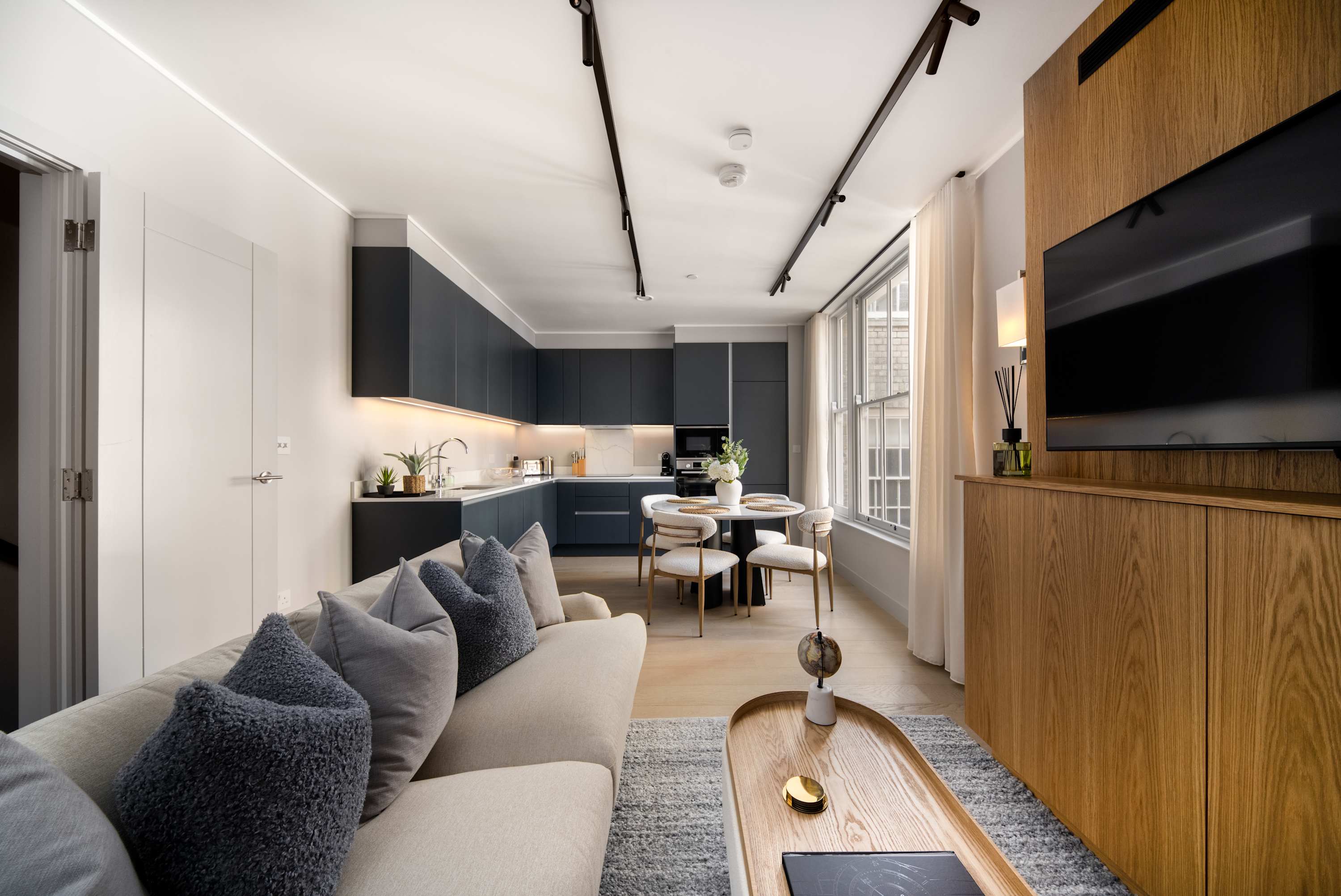 Mews & Mayfair