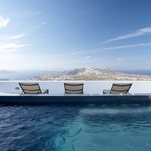 Plunge into the swimming pool when the temperature rises