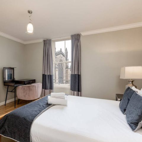 Admire Edinburgh city views from the moment you wake up