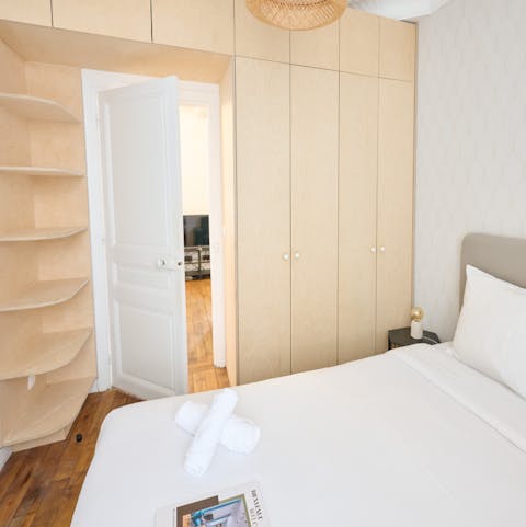 Fill the wardrobes with your Parisian purchases