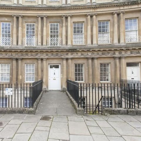 Enjoy the central location on Bath's famous Circus
