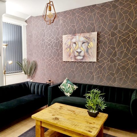 Cosy up on the velvet sofas with a cup of hot chocolate on sleepy evenings