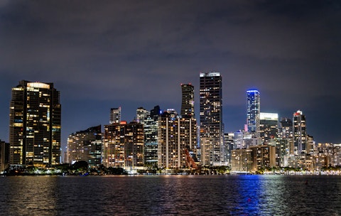 Explore Brickell's restaurants, cafés, and waterfront walkways right on your doorstep