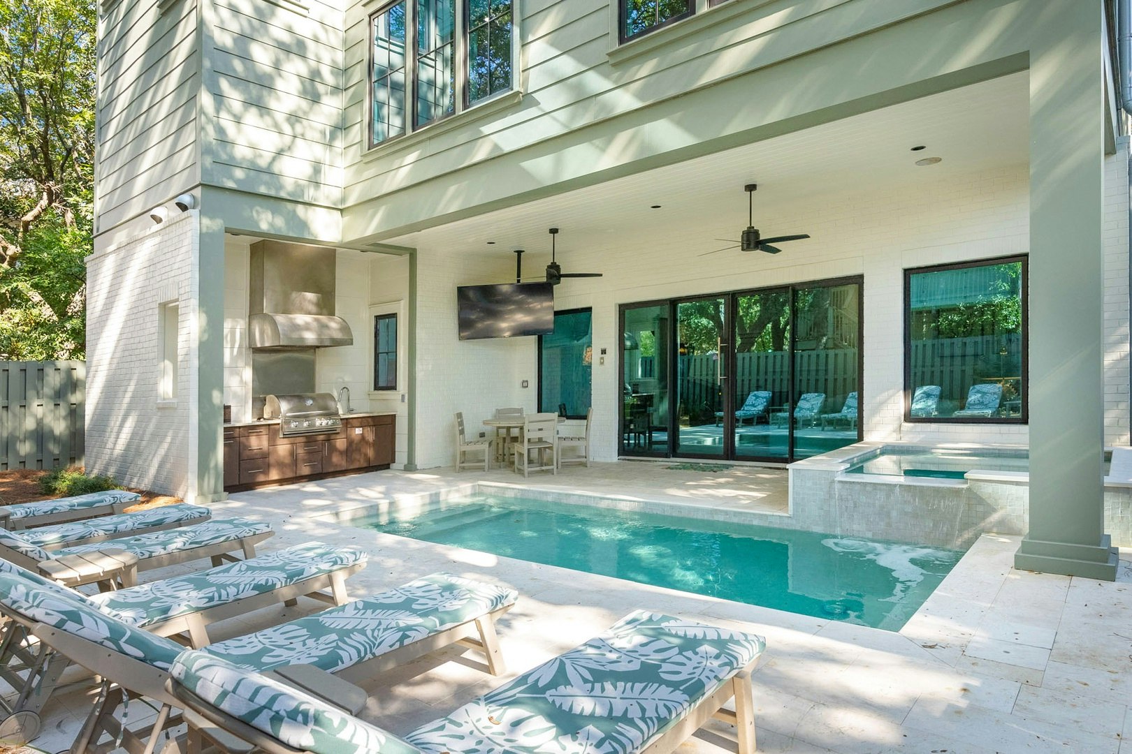 The Sandy Cove